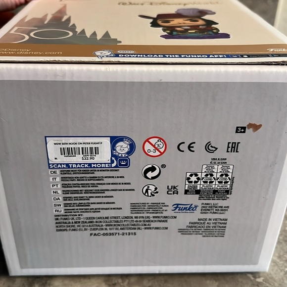 NWT CAPTAIN HOOK FUNKO POP - Picture 6 of 7